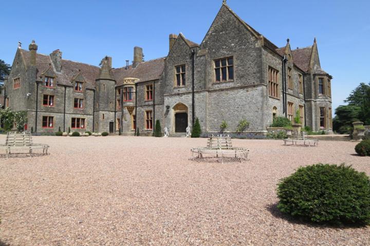 Huntsham Court Hotel Exterior photo
