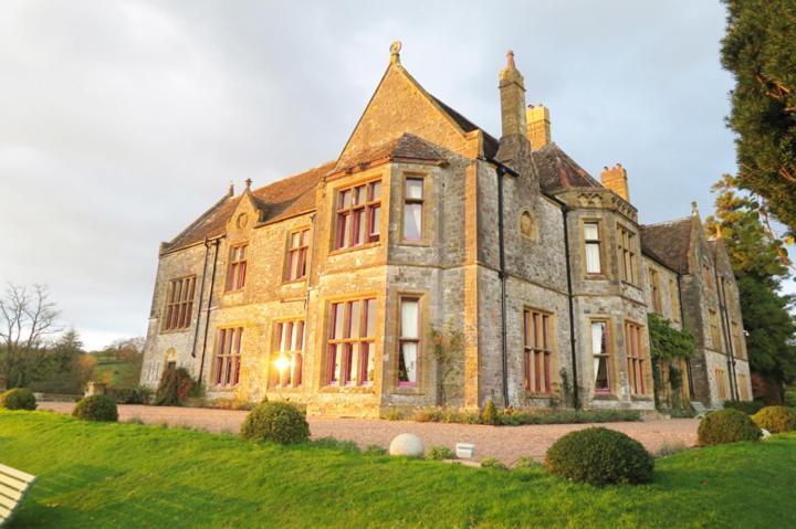 Huntsham Court Hotel Exterior photo